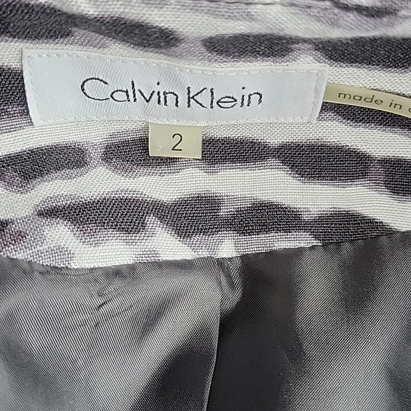 CALVIN KLEIN Black and White Animal Print Jacket Size 2 - Picture 7 of 7